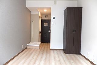 �y���ԁE���r���O�z�@�����E�N���X�̐F�͂������ɂ���ĈقȂ�܂�