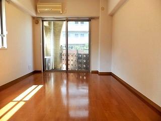 �y���ԁE���r���O�z�@���p������2�ʍ̌��ł���