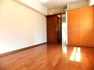 �y���ԁE���r���O�z�@