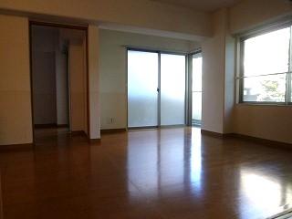 �y�����E���r���O�z�@���t�@�~���[�E�J�b�v���E���[���V�F�A���ɂ��X�X���I��