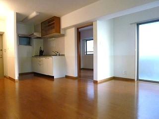 �y�����E���r���O�z�@