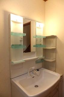 �y���ʏ��z�@�����ʏ��͓Ɨ����Ă��܂����@��A�����̎ʐ^�ł�