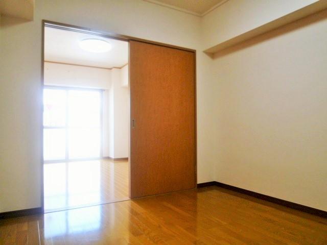 �y�����E���r���O�z�@�����[���V�F�A�E���F�l���m�̌�������ɂ����X�X���ł���