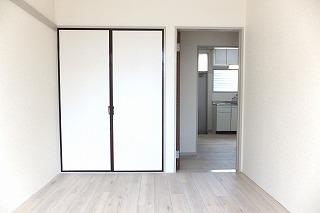 �y�����E���r���O�z�@