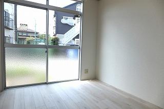 �y�����E���r���O�z�@