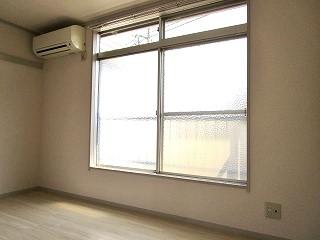 �y�����E���r���O�z�@��������ł���