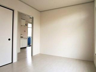 �y�����E���r���O�z�@