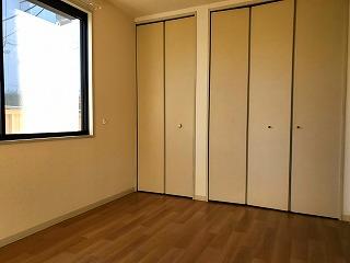 �y�����E���r���O�z�@