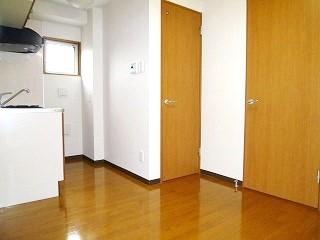 �y���ԁE���r���O�z�@