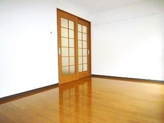 �y���ԁE���r���O�z�@