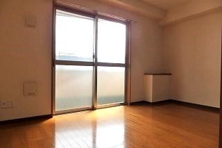 �y�����E���r���O�z�@���m��7.7����