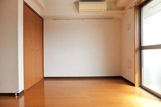 �y�����E���r���O�z�@