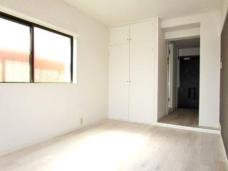 �y�����E���r���O�z�@