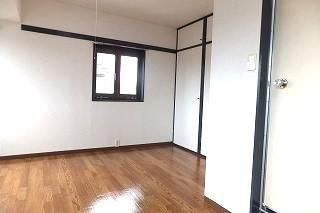 �y�����E���r���O�z�@