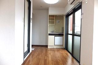 �y�����E���r���O�z�@