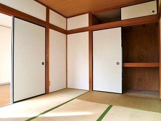 �y�����E���r���O�z�@