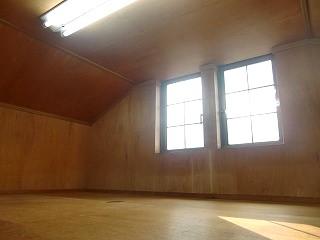 �y���[�z�@��2�K�ɂ͖�6�����������[��