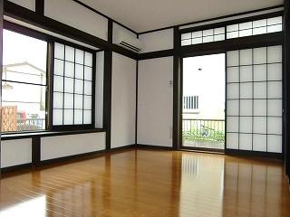 �y�����E���r���O�z�@��������ɗm��6����2������