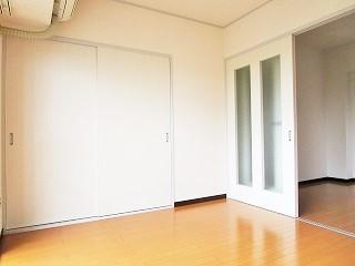 �y�����E���r���O�z�@