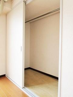 �y���[�z�@���傫�Ȏ��[�X�y�[�X��