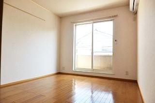 �y���ԁE���r���O�z�@