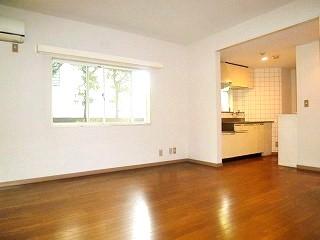 �y�����E���r���O�z�@