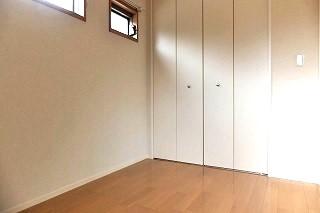 �y�����E���r���O�z�@