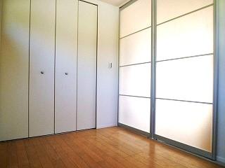 �y�����E���r���O�z�@