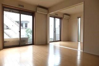 �y�����E���r���O�z�@��LDK12.4����