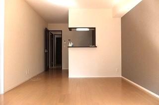 �y�����E���r���O�z�@