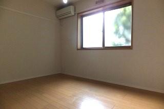 �y�����E���r���O�z�@