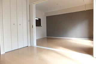 �y�����E���r���O�z�@���m��4.8����