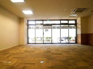 �y���̑������E�X�y�[�X�z�@���e�i���g���̗l�q��