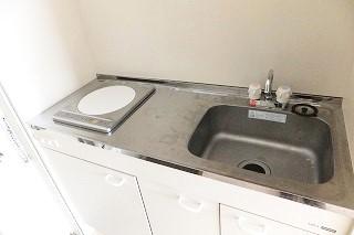 �y�L�b�`���z�@���܂Ȕ��u����L�߂̃L�b�`���ł���