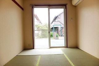 �y�����E���r���O�z�@