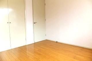 �y�����E���r���O�z�@