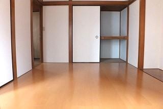 �y�����E���r���O�z�@