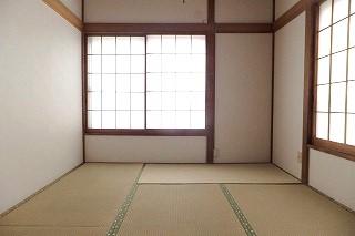 �y�����E���r���O�z�@