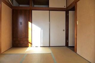 �y�����E���r���O�z�@