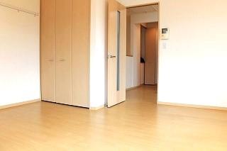 �y���ԁE���r���O�z�@