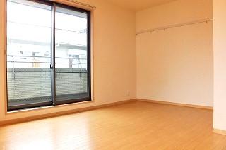 �y���ԁE���r���O�z�@