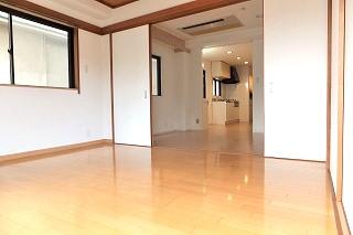 �y���ԁE���r���O�z�@���������