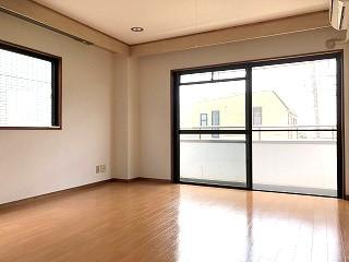 �y�����E���r���O�z�@���m��9.1����