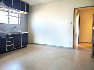 �y���ԁE���r���O�z�@