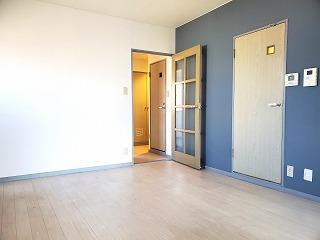 �y���ԁE���r���O�z�@