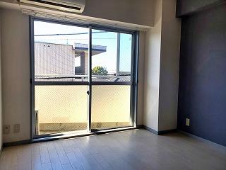 �y�����E���r���O�z�@���쑤��6���m����2������