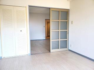 �y�����E���r���O�z�@