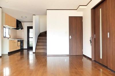 �y���ԁE���r���O�z�@���t�@�~���[�E�J�b�v���E���[���V�F�A���ɂ��X�X���I��