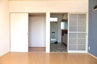 �y���ԁE���r���O�z�@