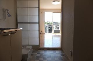 �y�����E���r���O�z�@���L�b�`���X�y�[�X��